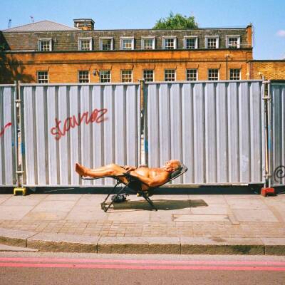 Stavroz - Take a Seat